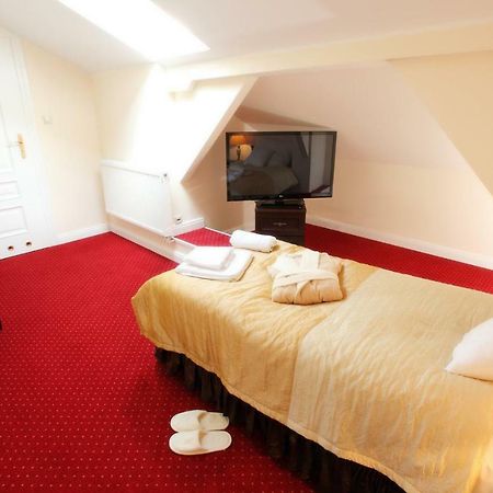 Hotel Dwor Sójki Екстериор снимка