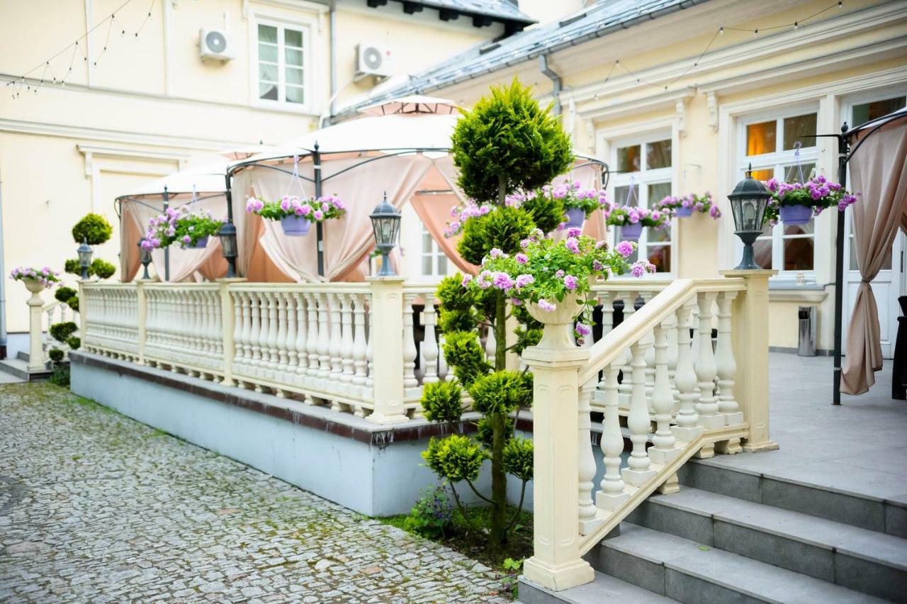 Hotel Dwor Sójki Екстериор снимка