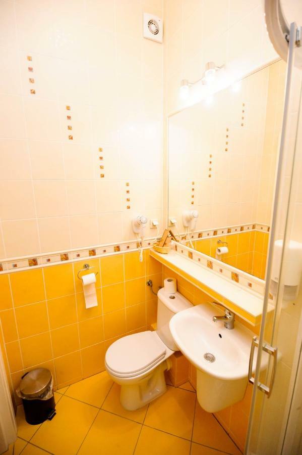 Hotel Dwor Sójki Екстериор снимка