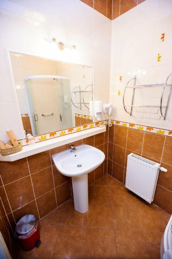Hotel Dwor Sójki Екстериор снимка