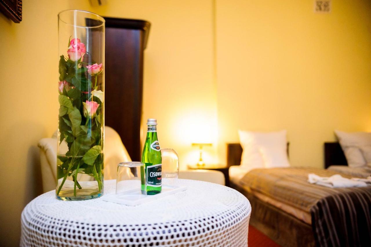 Hotel Dwor Sójki Екстериор снимка