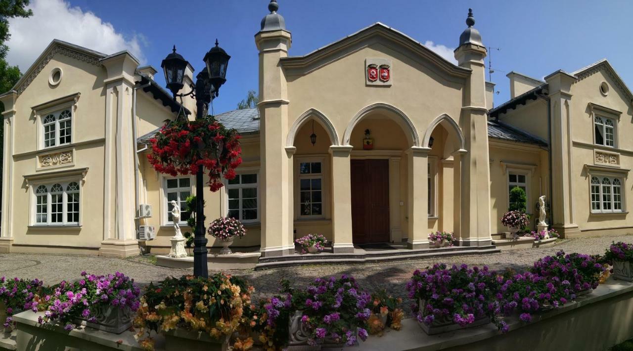 Hotel Dwor Sójki Екстериор снимка