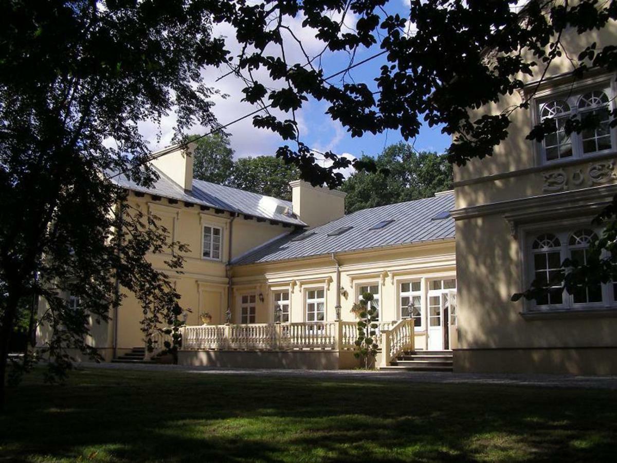 Hotel Dwor Sójki Екстериор снимка